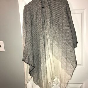 Grey/ white ombré wrap